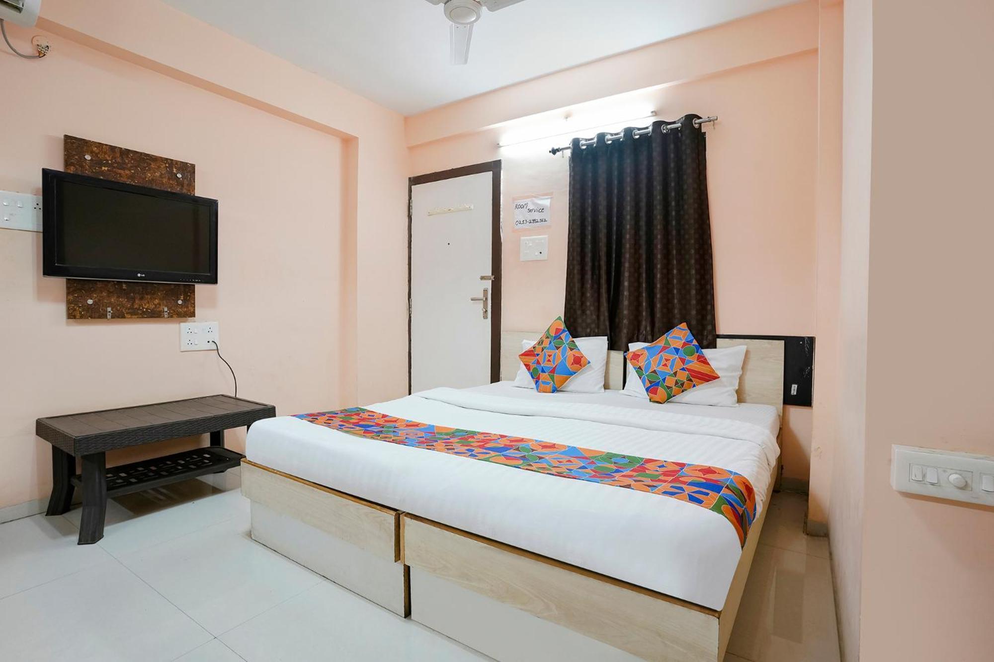 Fabexpress Rama Palace Nashik Exteriör bild