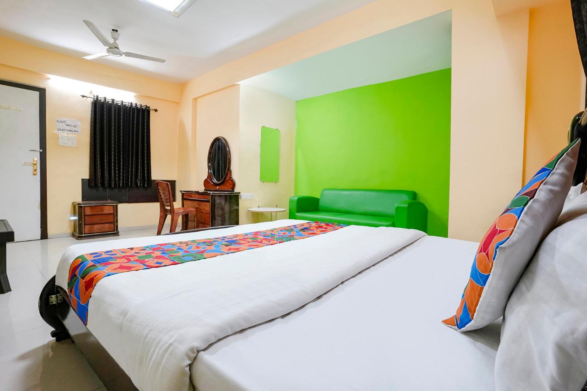 Fabexpress Rama Palace Nashik Exteriör bild